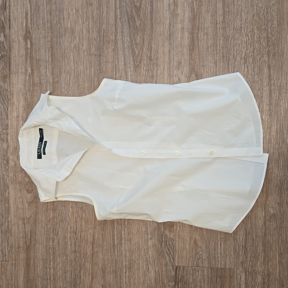 Classic Sleeveless Button-Up Top